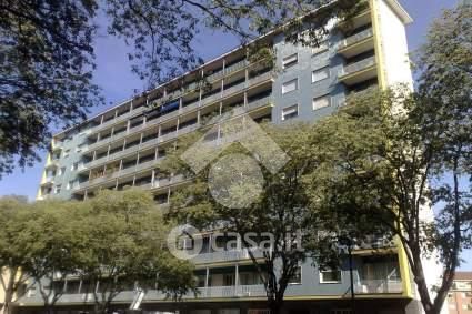 Box/posto auto in residenziale in Corso Peschiera 300