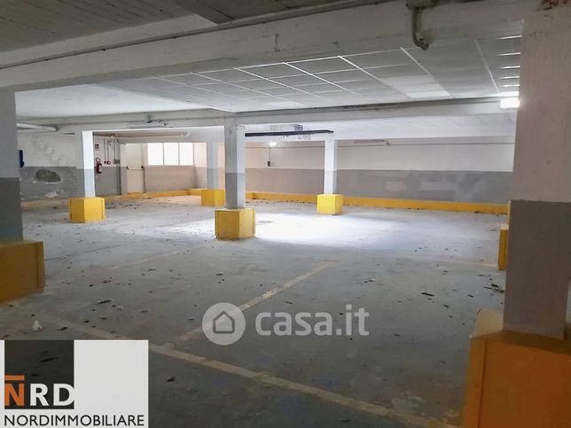 Box/posto auto in residenziale in Via Giuseppina Rippa