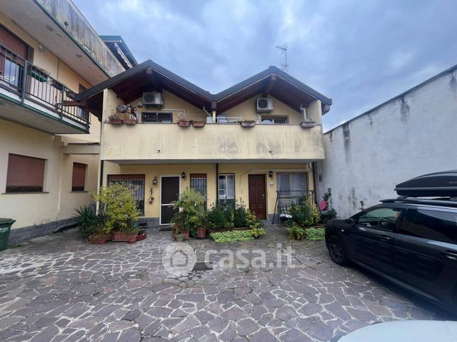 Casa indipendente in residenziale in Via Lazzaro Spallanzani 12