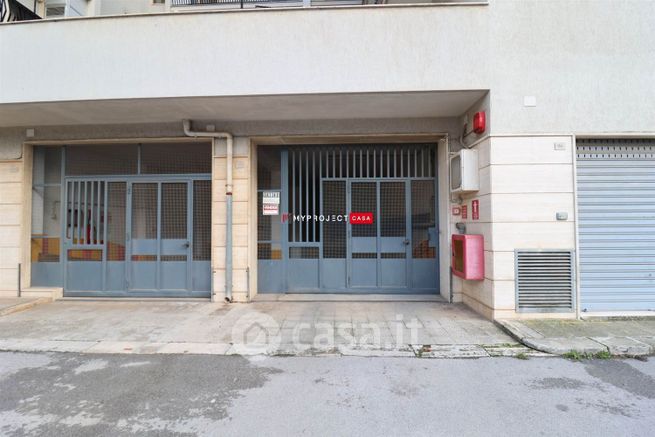 Box/posto auto in residenziale in