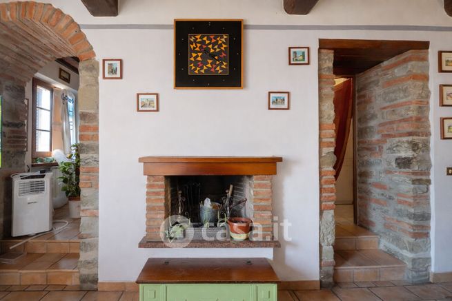 Appartamento in residenziale in Vicolo del Fosso 9