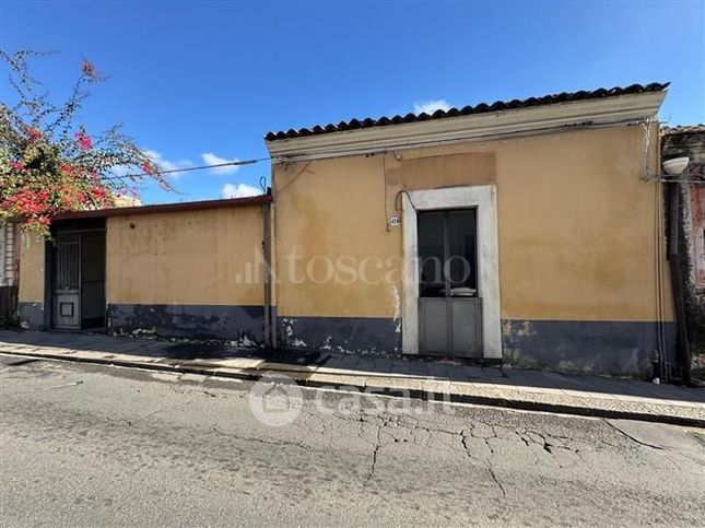 Casa indipendente in residenziale in Via Etnea