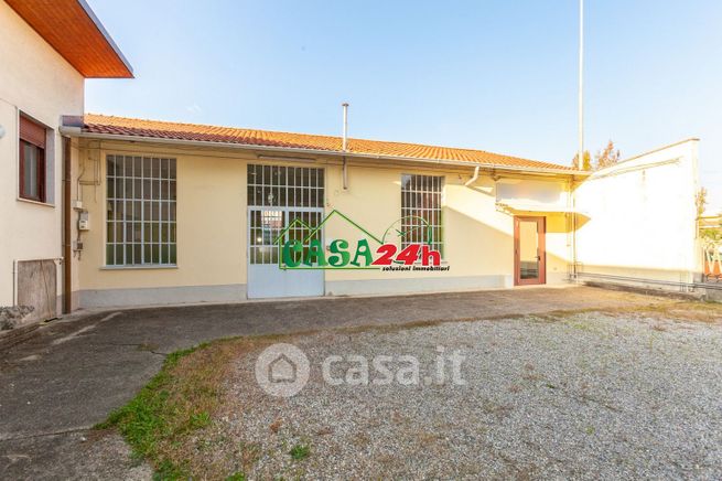 Capannone in commerciale in Via XX Settembre