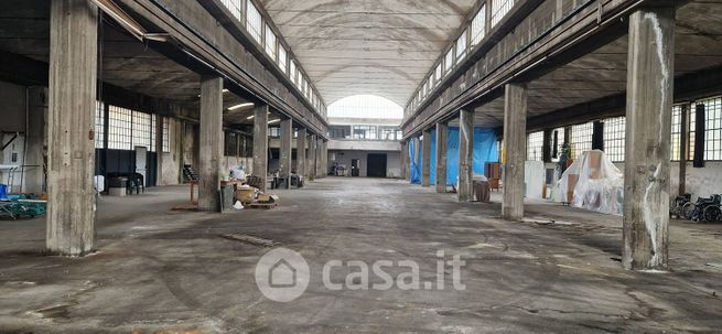 Capannone in commerciale in Via Giuseppe Verdi 7