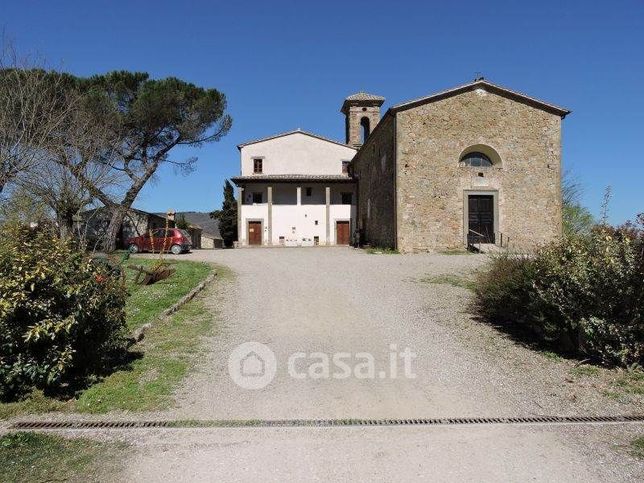 Rustico/casale in residenziale in 