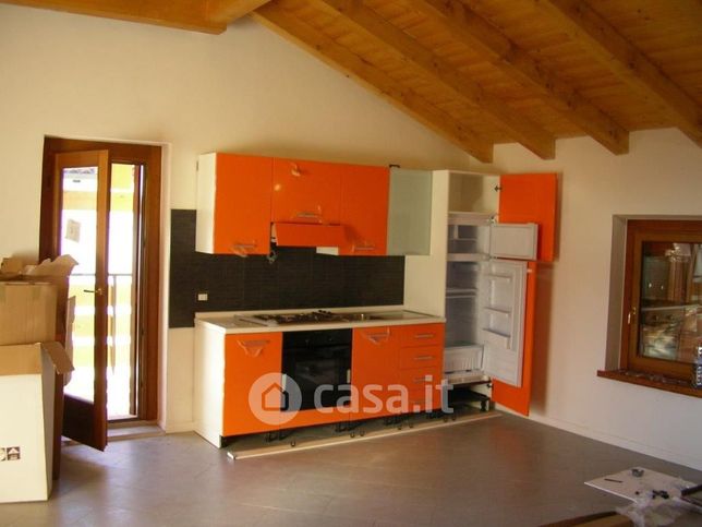 Appartamento in residenziale in Via Ippolito Nievo