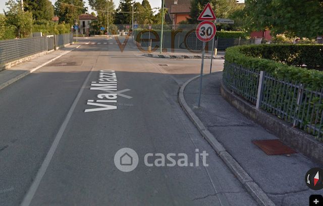 Casa indipendente in residenziale in 