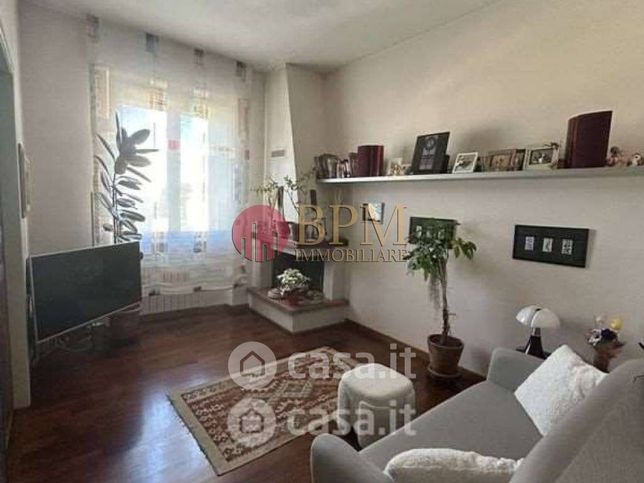 Appartamento in residenziale in Via Costanzo Ebat 23