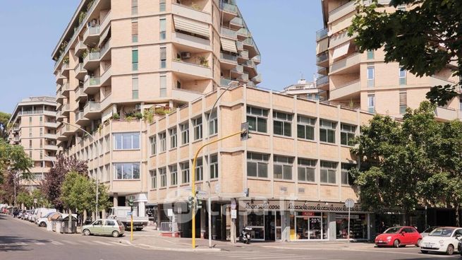 Ufficio in commerciale in Via Portuense 96
