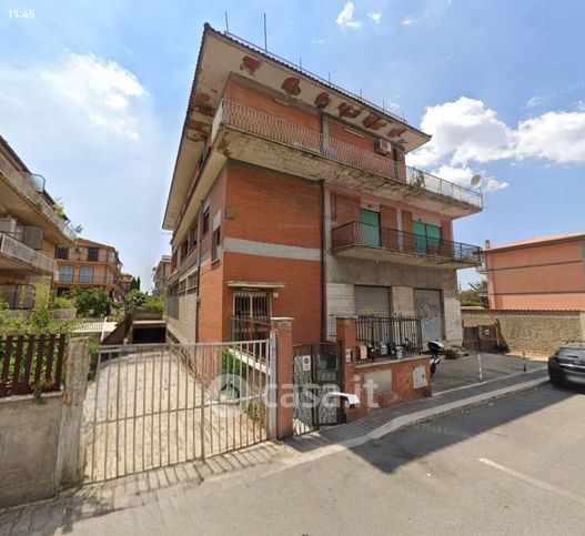 Appartamento in residenziale in Via Monasterace 66