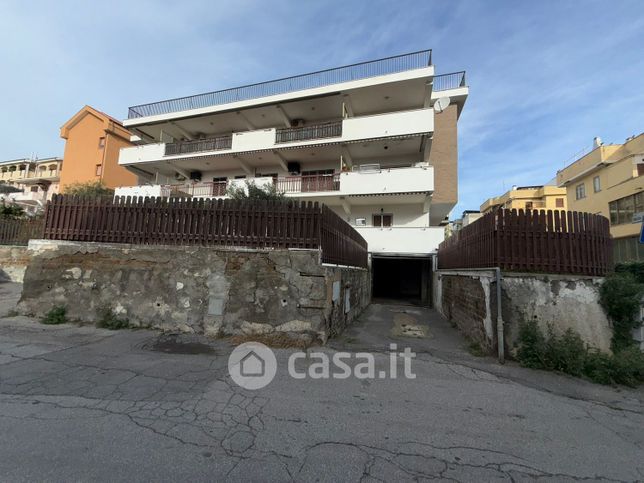 Garage/posto auto in residenziale in Via della Fornacetta