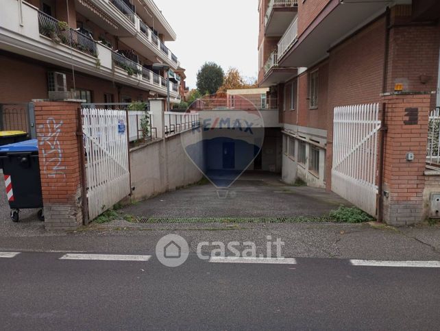 Garage/posto auto in residenziale in Via G. Prati 5