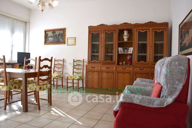 Appartamento in residenziale in Via Pasubio 4