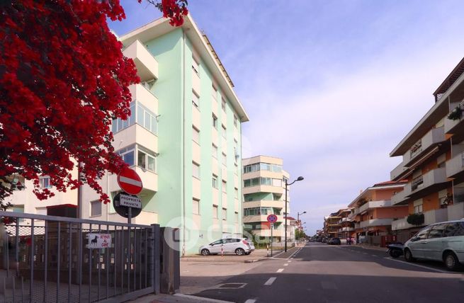 Appartamento in residenziale in Via Lazio 61