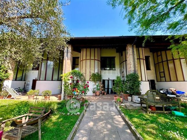 Appartamento in residenziale in Via Tiziano