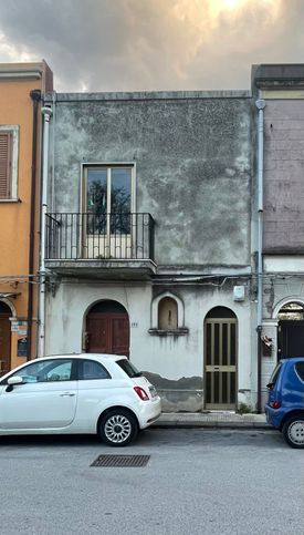 Casa indipendente in residenziale in Via Policastrelli 193