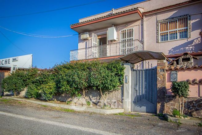 Casa indipendente in residenziale in Via Mantegna
