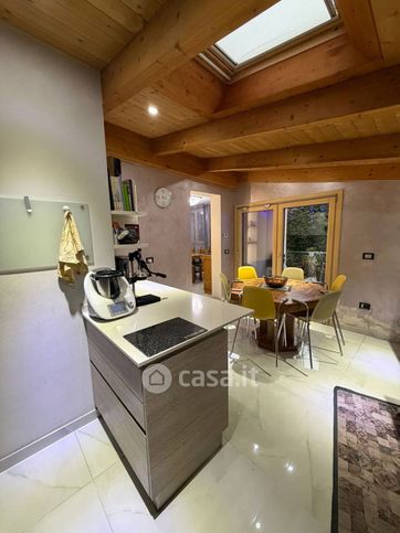 Casa indipendente in residenziale in Via Benedetta