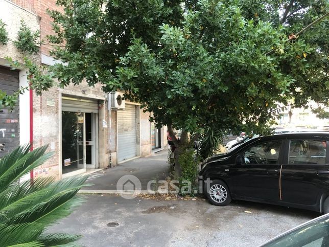 Attivitã /licenza (con o senza mura) in commerciale in Via Anton da Noli
