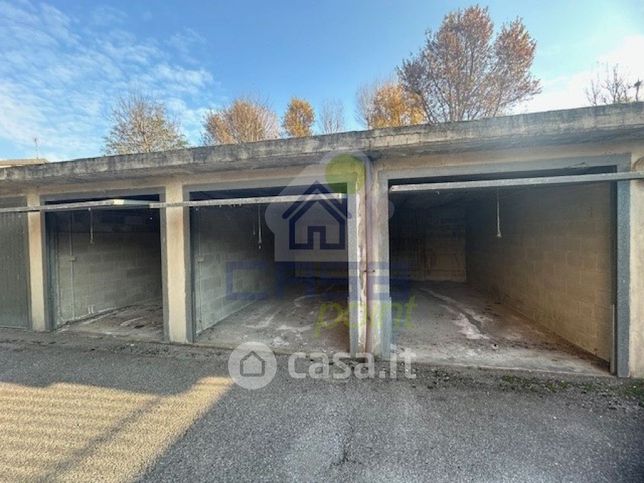 Garage/posto auto in residenziale in Via C. M. Testa