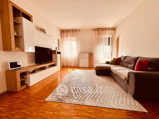 Appartamento in residenziale in Corso SS. Felice e Fortunato 108