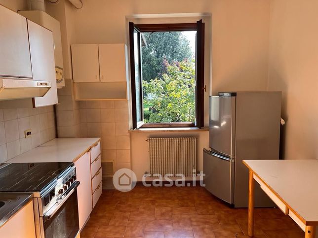 Appartamento in residenziale in Via Zoratti 3