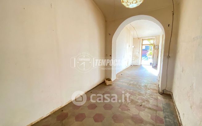 Box/posto auto in residenziale in Via Fratelli Calandra