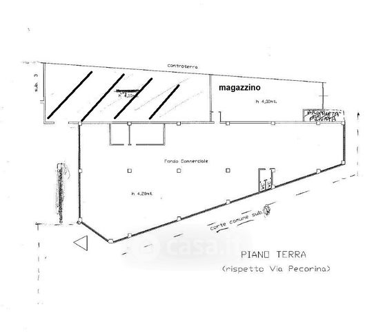 Capannone in commerciale in 