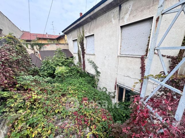 Villa in residenziale in Via Giuseppe Giusti 1