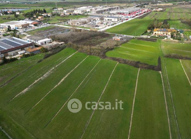 Terreno edificabile in residenziale in Strada Provinciale