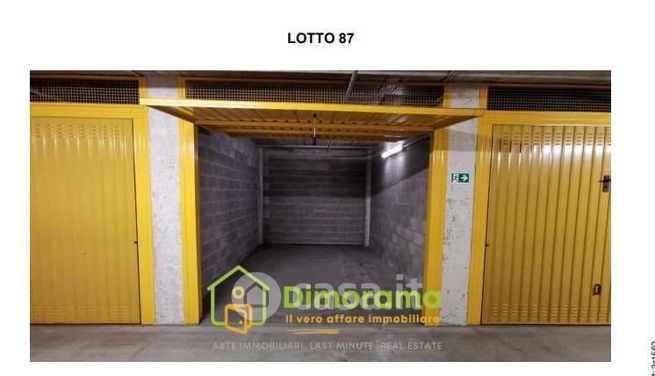 Garage/posto auto in residenziale in Via Carlo Imbonati