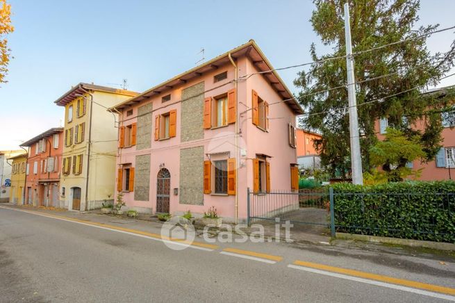 Villa in residenziale in Via Gesso 35