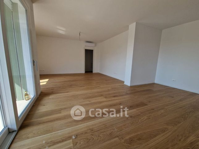 Attico/mansarda in residenziale in Via Vittorio Veneto