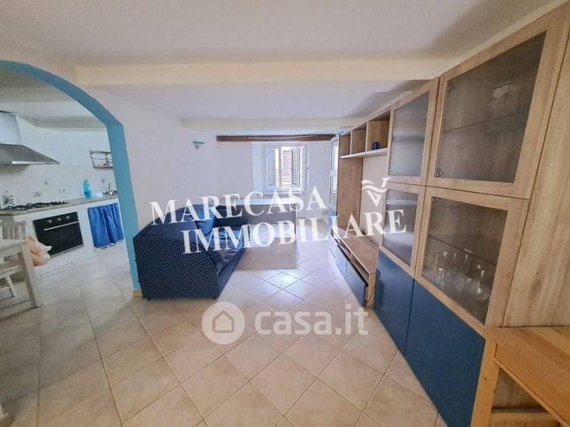 Appartamento in residenziale in Via Carriona