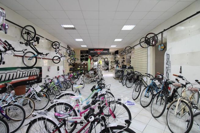 Capannone in commerciale in Via Tosco Romagnola 753
