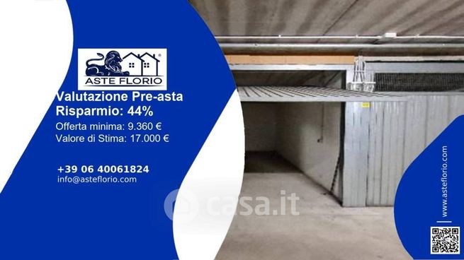 Box/posto auto in residenziale in Via Moliterno 7