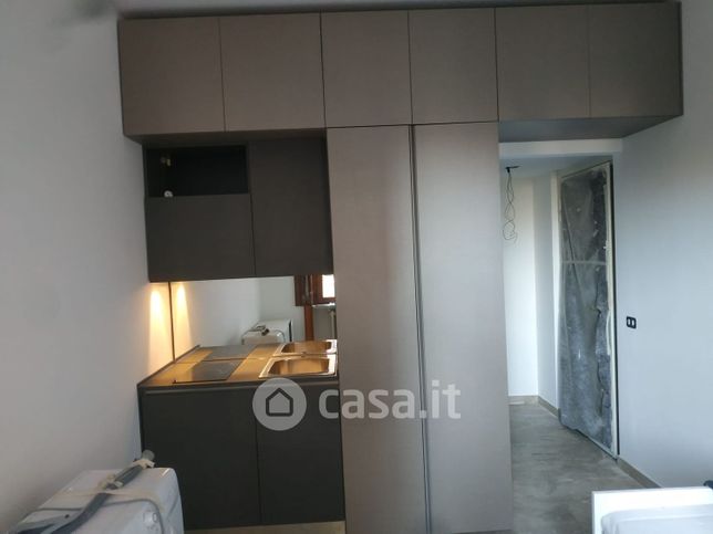 Appartamento in residenziale in Via Giovanni Rasori 11