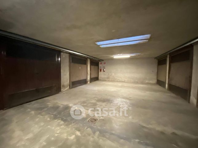 Box/posto auto in residenziale in Via San Bernolfo 22 B