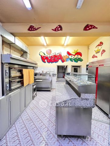 Attivitã /licenza (con o senza mura) in commerciale in Piazzale Marzabotto