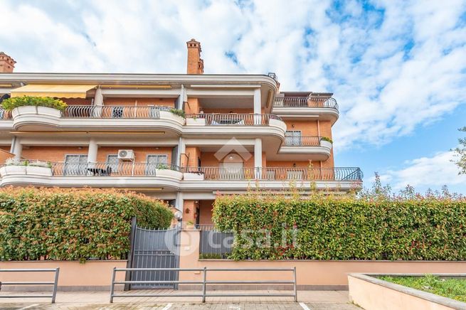 Appartamento in residenziale in Via di Vermicino 60