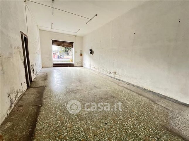 Box/posto auto in residenziale in Via Fosso del Poggio