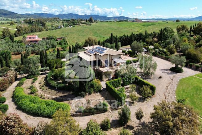 Villa in residenziale in Strada Cacciata Grande