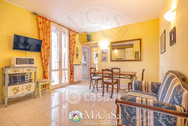 Appartamento in residenziale in Viale del Tirreno 85