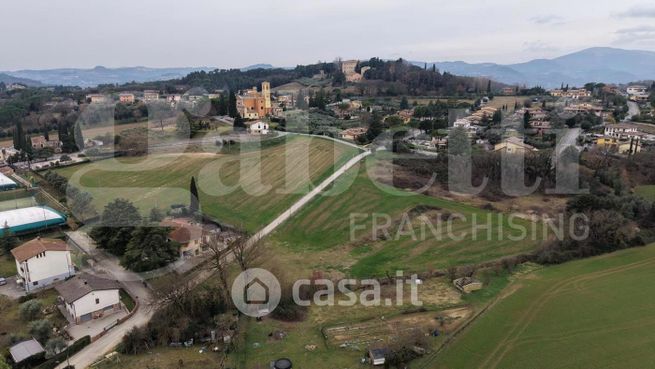 Terreno edificabile in residenziale in Via Jesi 51