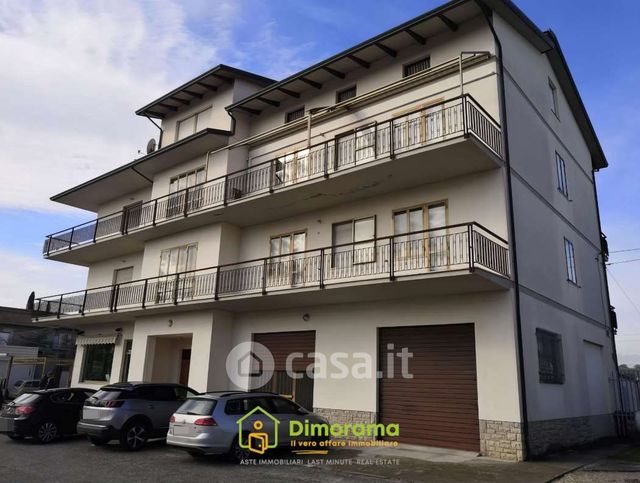 Casa indipendente in residenziale in Viale della Resistenza 31