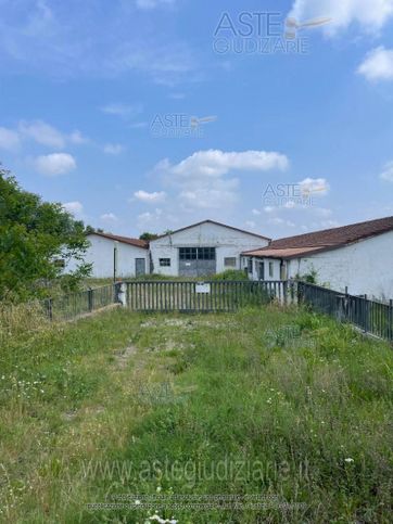 Garage/posto auto in residenziale in Strada Provinciale 52 52