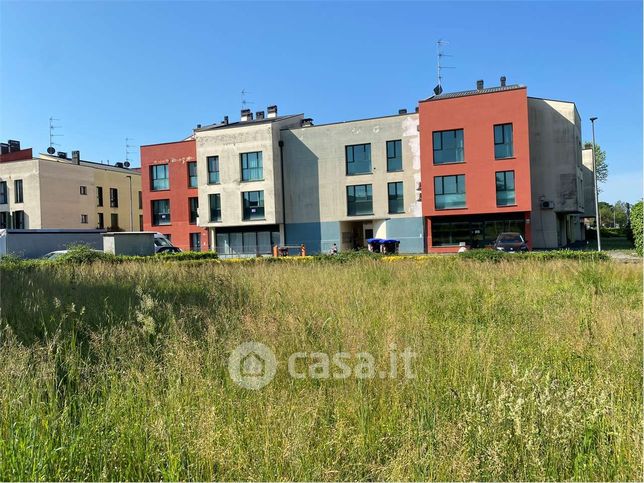 Appartamento in residenziale in Via delle Basse 1