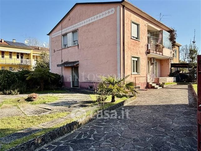Villa in residenziale in Via Giovanni Paoli