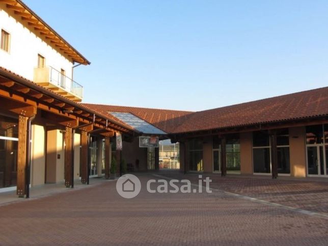 Attivitã /licenza (con o senza mura) in commerciale in Via Guglielmo Marconi