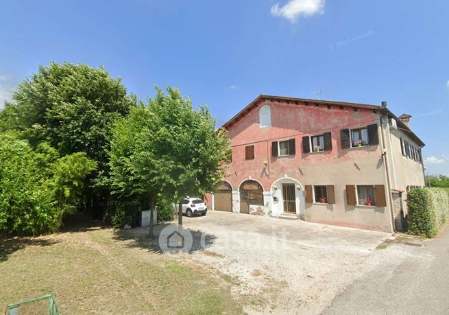 Appartamento in residenziale in Via Santini